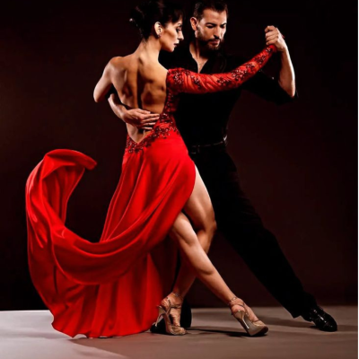 Casal dançando tango